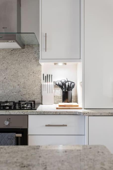 Best City Centre Luxurious Home Free Parking Belfast Exterior foto